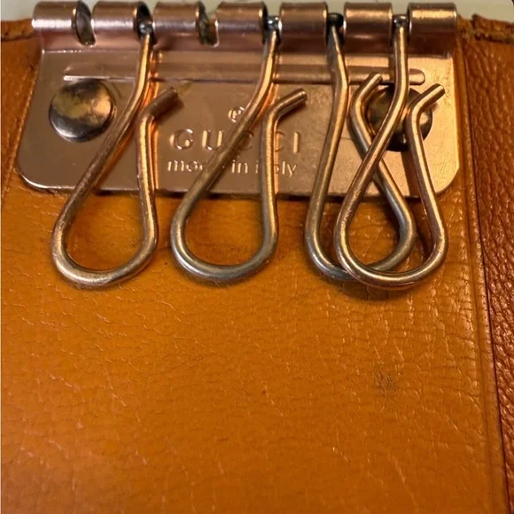 Vintage Gucci Bamboo Leather Key Holder in Cognac - Picture 9 of 11